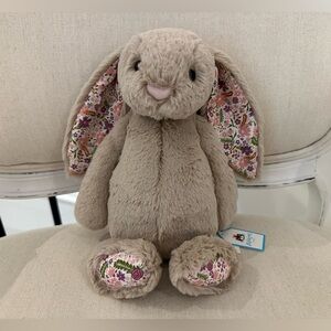 Jellycat NWT Blossom Beige Bunny 'Petal' Medium Authentic